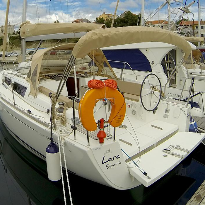 Lara | Dufour 335 GL photo 2