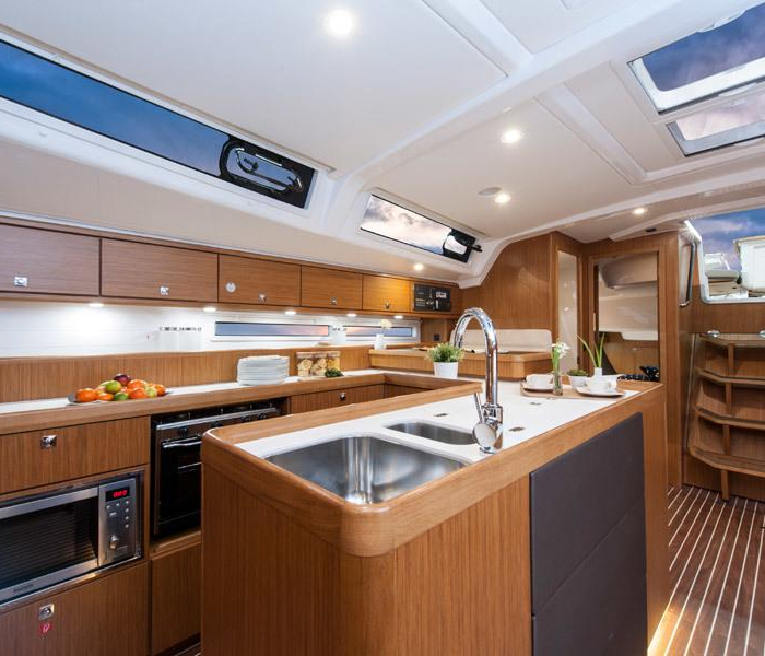 Orlando | Bavaria Cruiser 56 photo 4