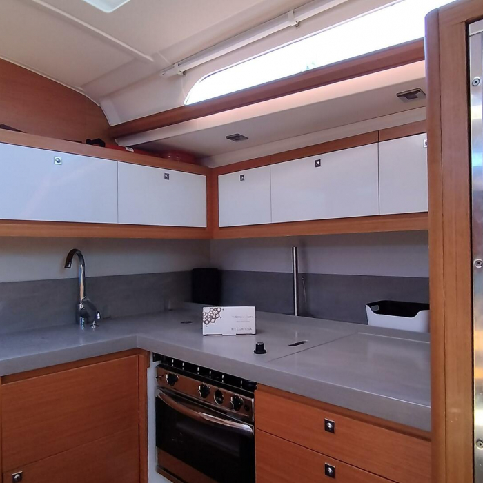 Weasley | Dufour 470 photo 16