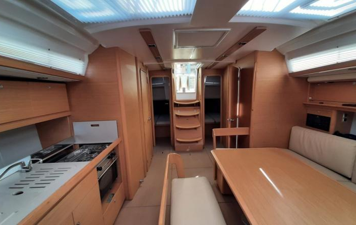 Tahiri | Dufour 430 GL photo 5