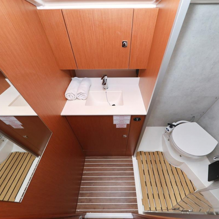 SeaTime | Bavaria C42 photo 3