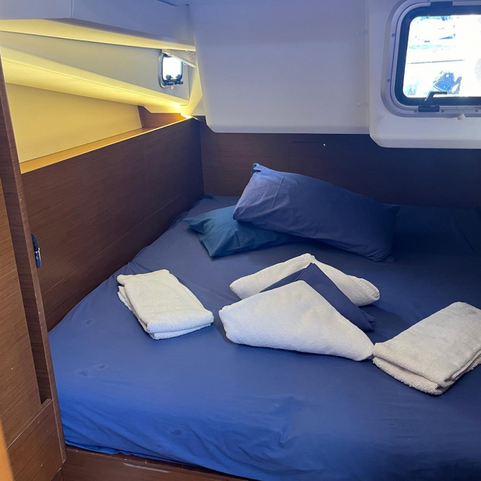 Cicerenella | Sun Odyssey 440 photo 6