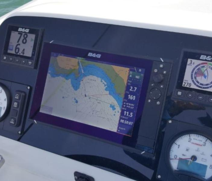 Mares | Lagoon 42 photo 15