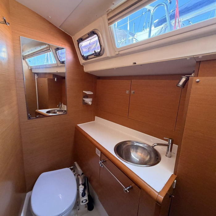 Classic | Sun Odyssey 439 photo 7