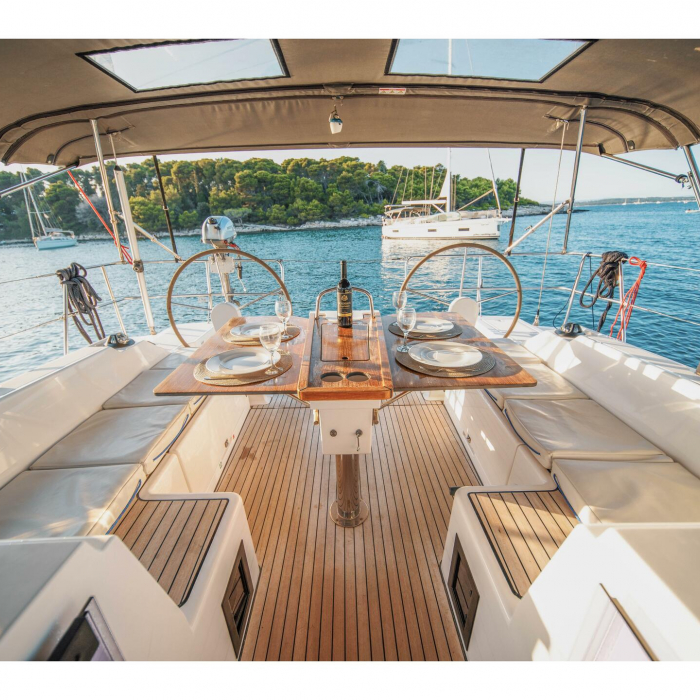 Fiona | Bavaria C42 photo 22