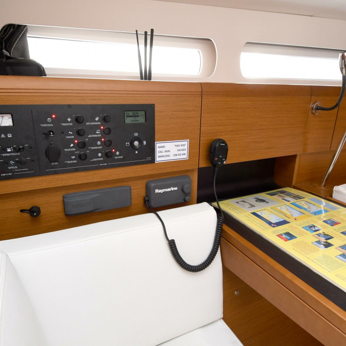 Kiss Kiss | Sun Odyssey 419 photo 16