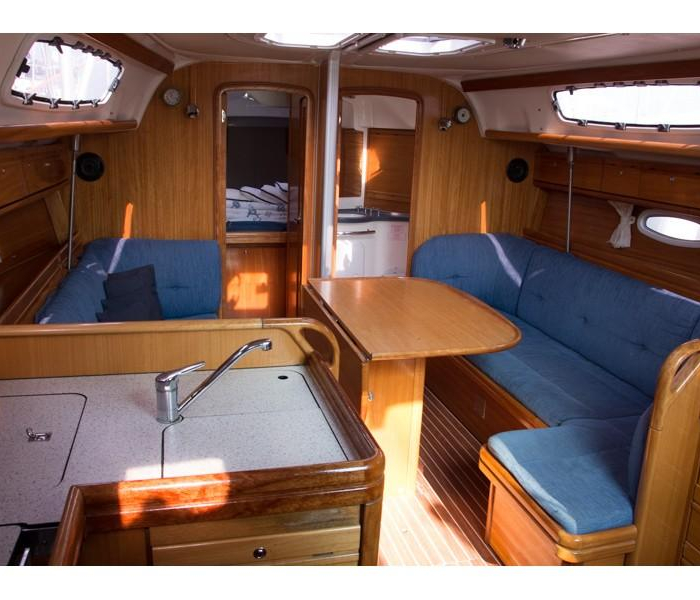 (1132 BG) (sails 2015) | Bavaria 38 Cruiser photo 6