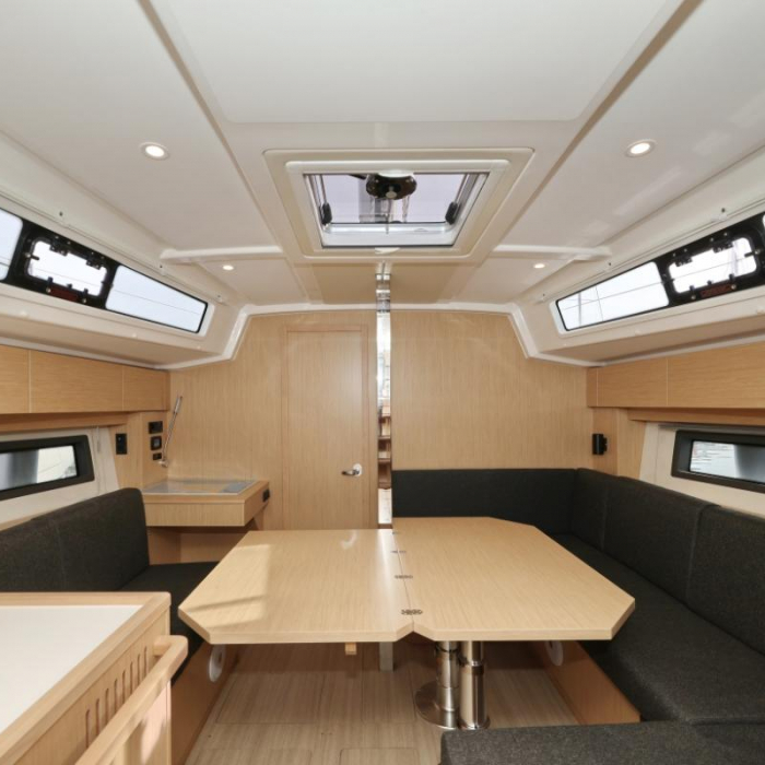 Freewise | Bavaria C38 photo 11
