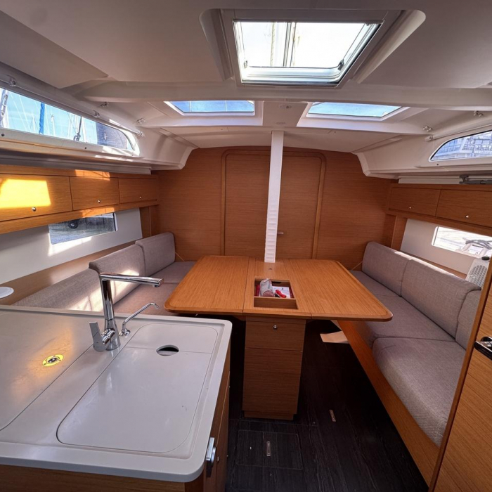 Rhapsody | Dufour 37 photo 6