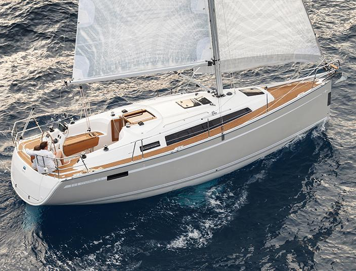 Adria Breeze | Bavaria Cruiser 33 photo 4