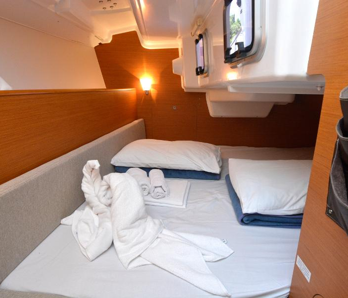 Hasta Siempre | Sun Odyssey 33i photo 7