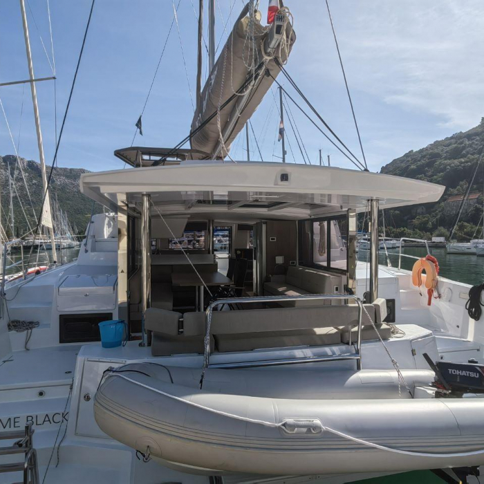 MADAME BLACK | Bali 4.4 photo 1