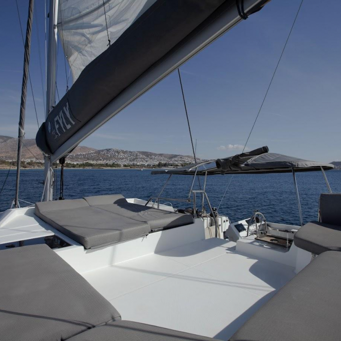 Olympus - Green Wave | Fountaine Pajot 45 photo 3