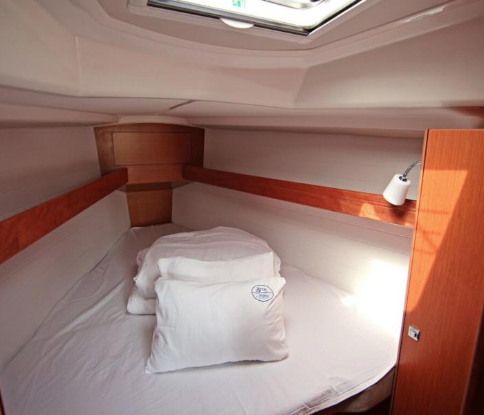 Lucy | BAVARIA C 34 photo 12