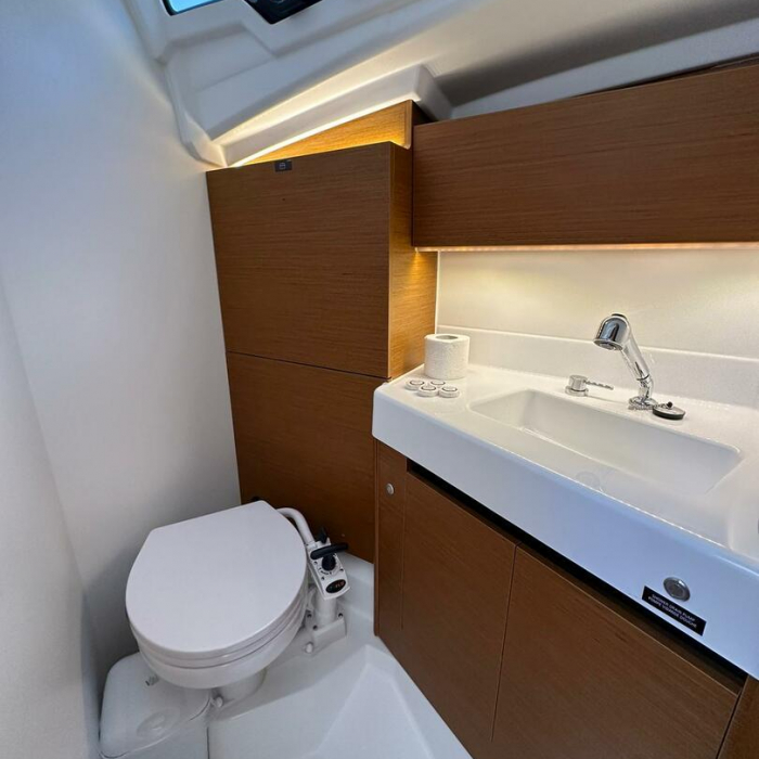 Star Kiss | Sun Odyssey 350 photo 19