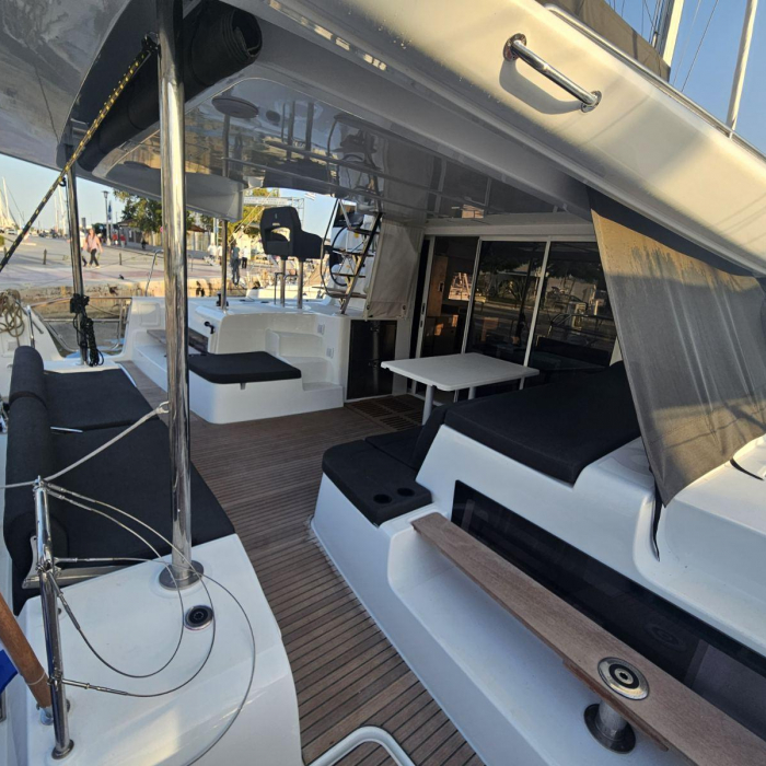 Aelia | Lagoon 43 photo 4