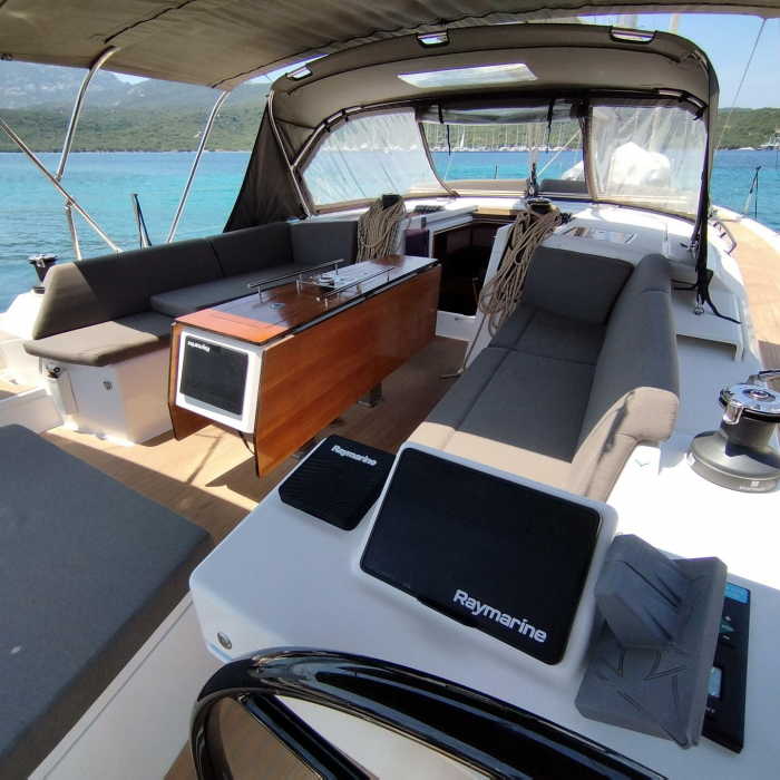 Euphoria | Dufour 470 Owner's version photo 21