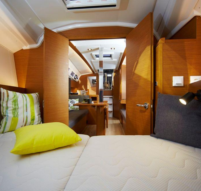 Bravo Kiss | Sun Odyssey 349 photo 11