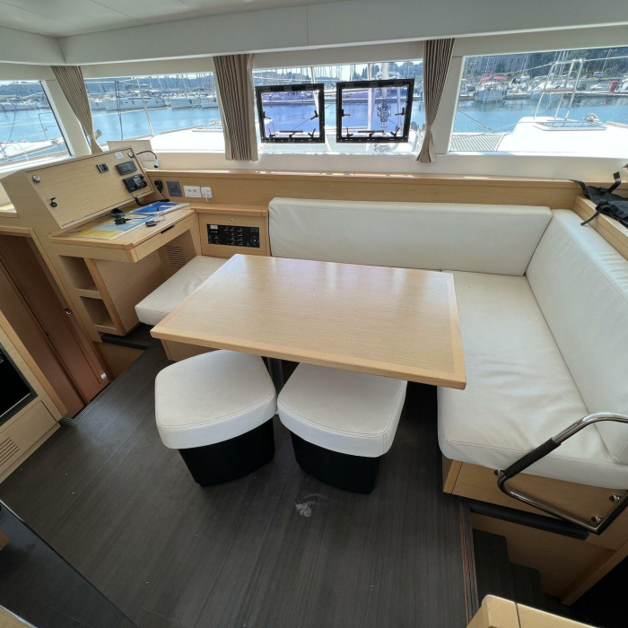 Nirvana | Lagoon 39 photo 15