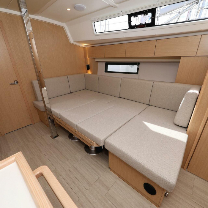 Levente | Bavaria C42 photo 21