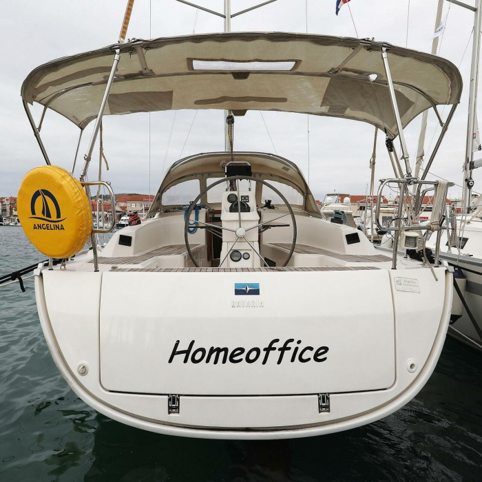 Homeoffice | Bavaria Cruiser 33 photo 28