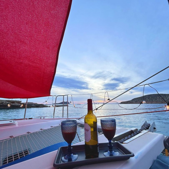 Nusa | Lagoon 400 photo 24