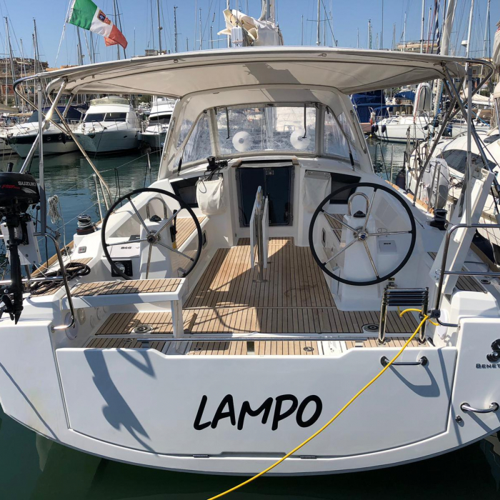 Lampo | Oceanis 38.1 photo 9
