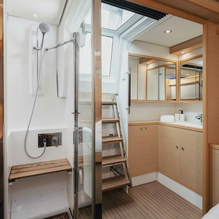 Baltsar | Lagoon 560 S2 FULL EQUIPE LUXE photo 10