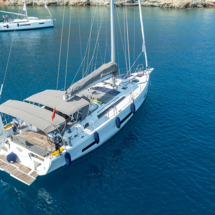 Pontika | Dufour 470 photo 1