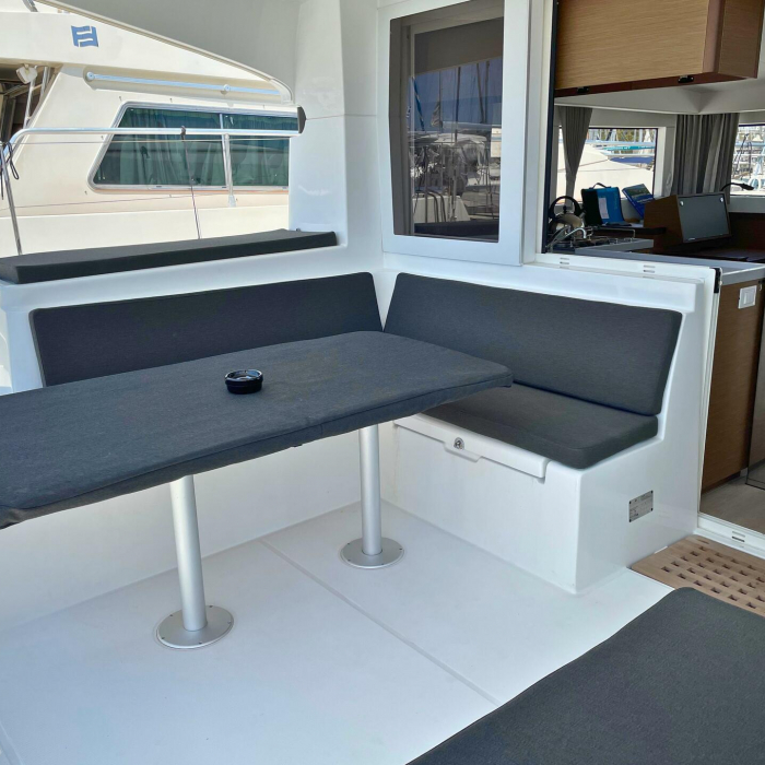 Drifter | Lagoon 40 photo 4