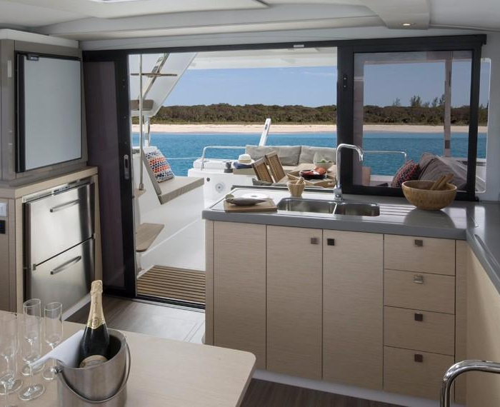 Eluchil | Fountaine Pajot LUCIA 40 photo 4