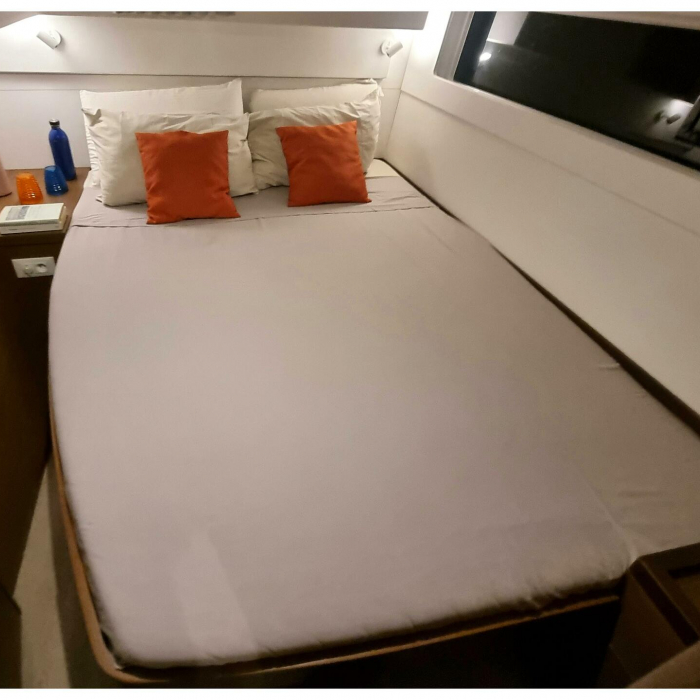 Geo | Lagoon 40 photo 7