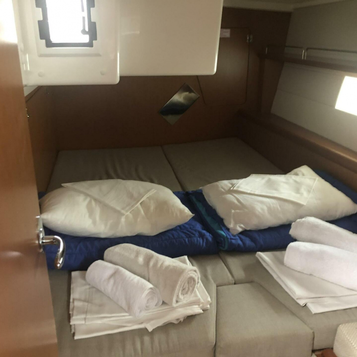 Economy | Bavaria C45 Holiday photo 3