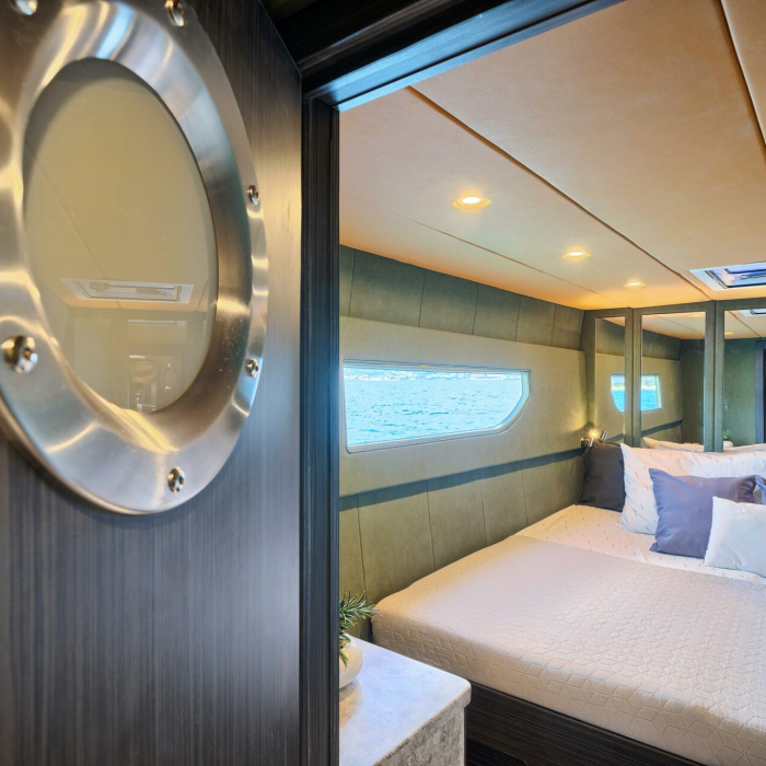 Gold | Luna 49 photo 34