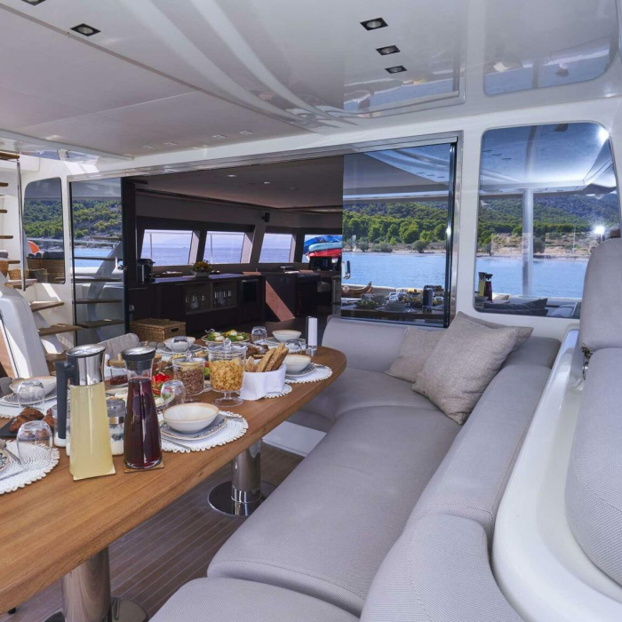 CRAZY HORSE | Lagoon 78 photo 2