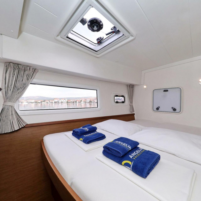 Air Wave | Lagoon 42 photo 33