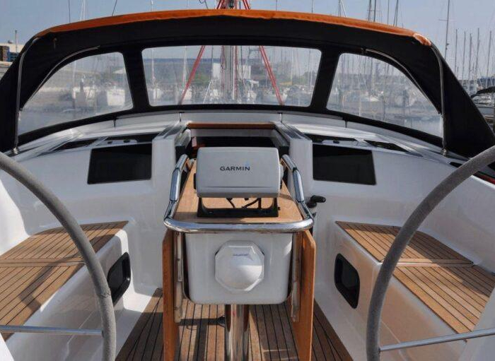 Kon-Tiki | Hanse 385 photo 5