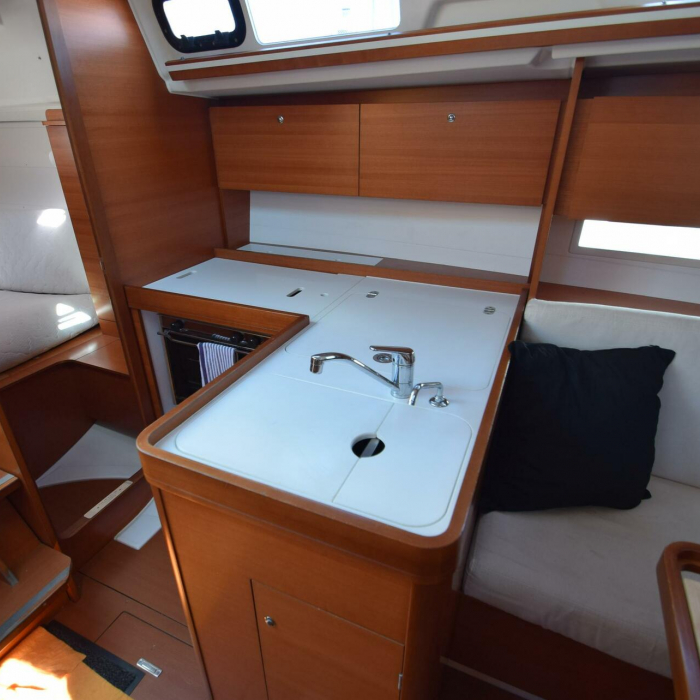 Vittoria | Dufour 335 Grand Large photo 7