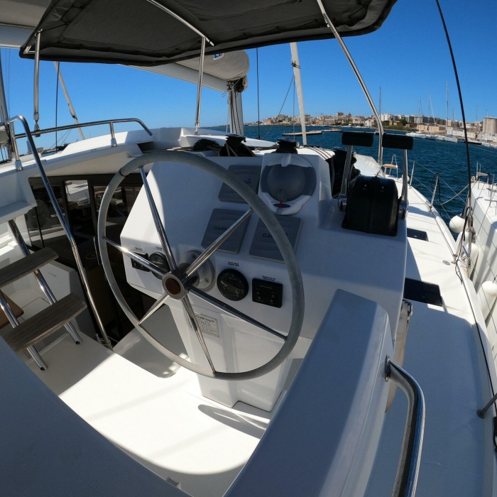 Astrea | Fountaine Pajot Astrea 42 photo 17
