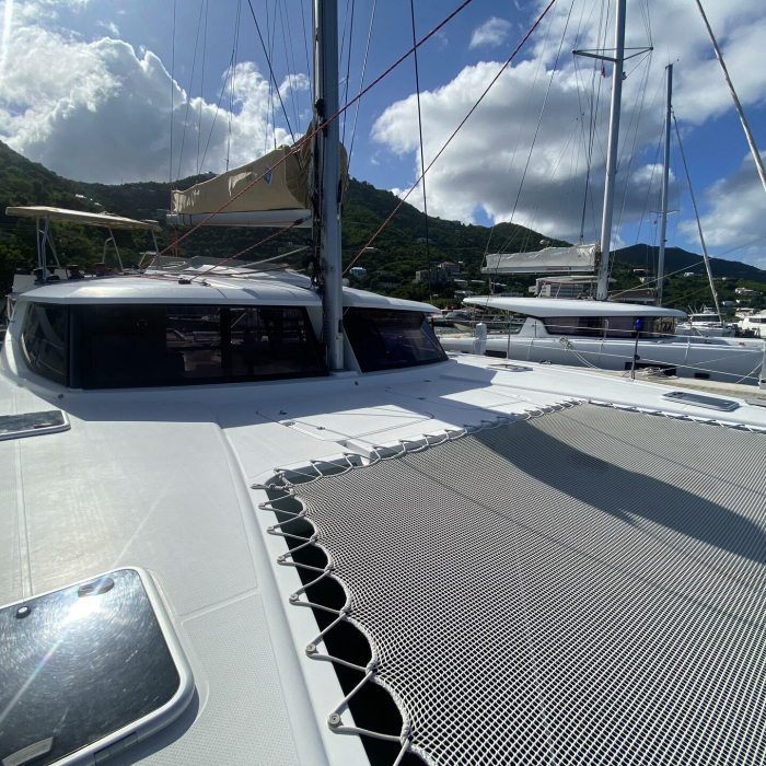 Peacemaker | Helia 44 photo 27
