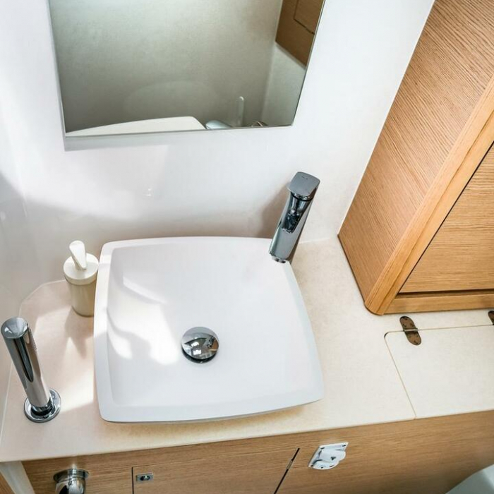 Paris | Dufour 390 photo 28