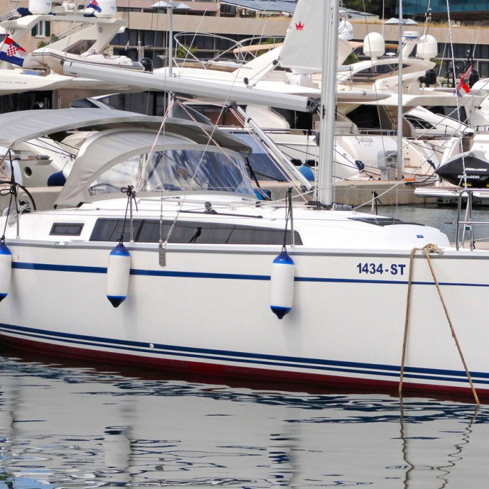 Tonkica | Bavaria Cruiser 34 photo 8