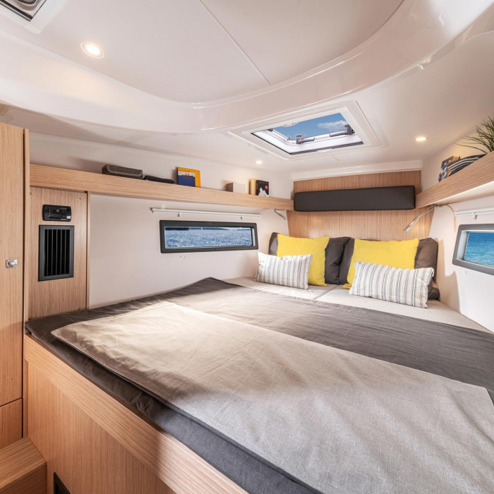 Coconut | Bavaria C38 photo 39