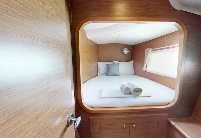 Why Knot | Lagoon 380 S2 photo 12