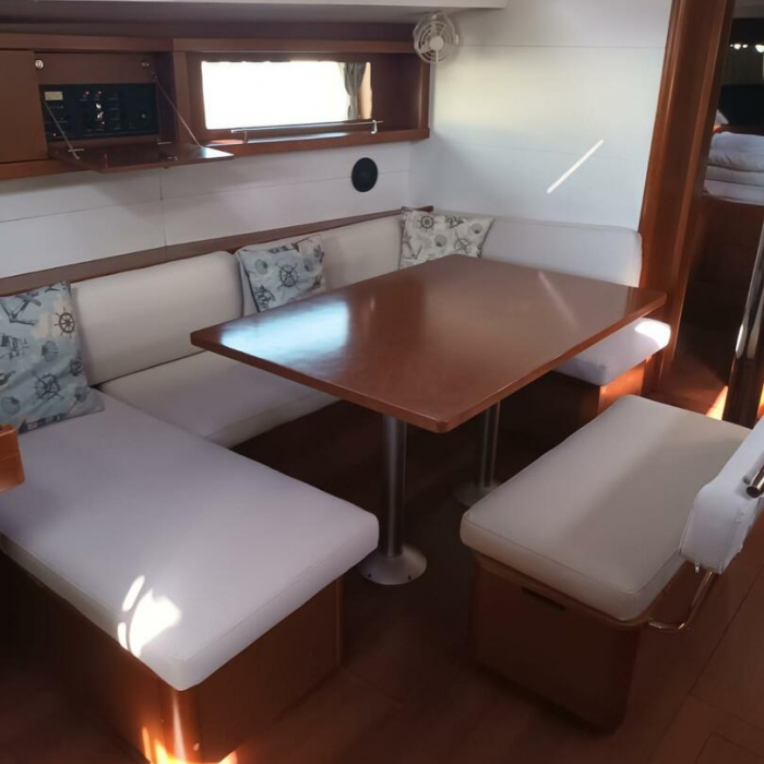 LUNA ROSSA | Oceanis 48 LR photo 9