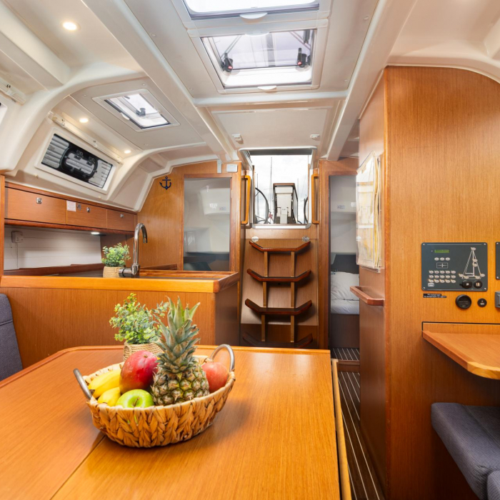 Fjaka | Bavaria Cruiser 37 photo 9