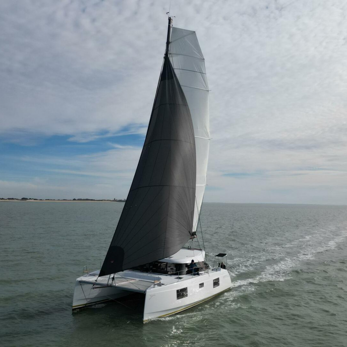 Motus | Nautitech 40 Open photo 3