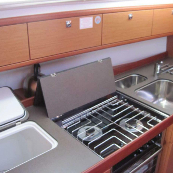 Economy | Bavaria Cruiser 41 photo 12