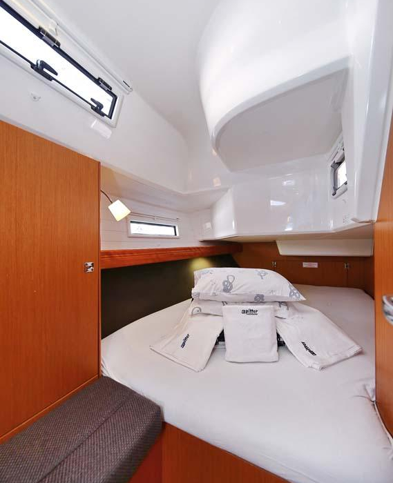 Oracle | Bavaria Cruiser 37 photo 11