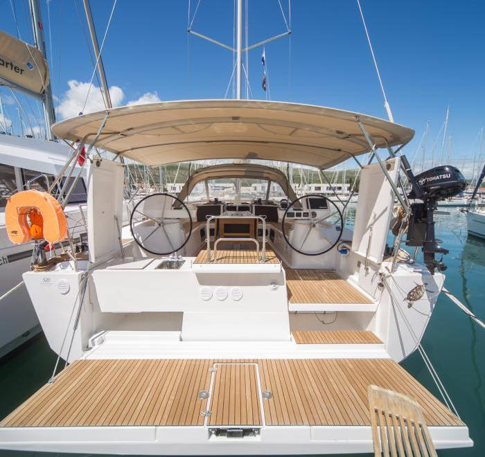 Houat | Dufour 520 GL photo 19